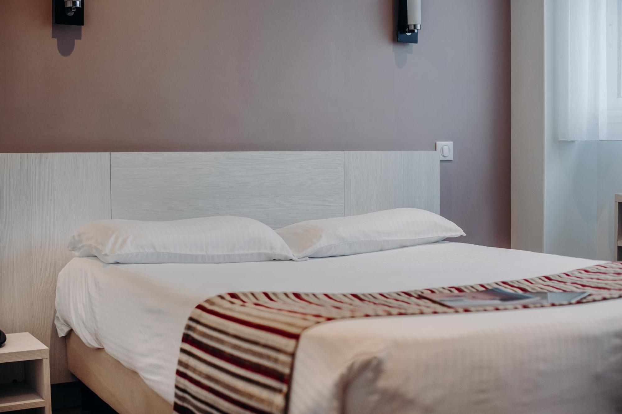 Hotel Valencia อองดาเย ภายนอก รูปภาพ